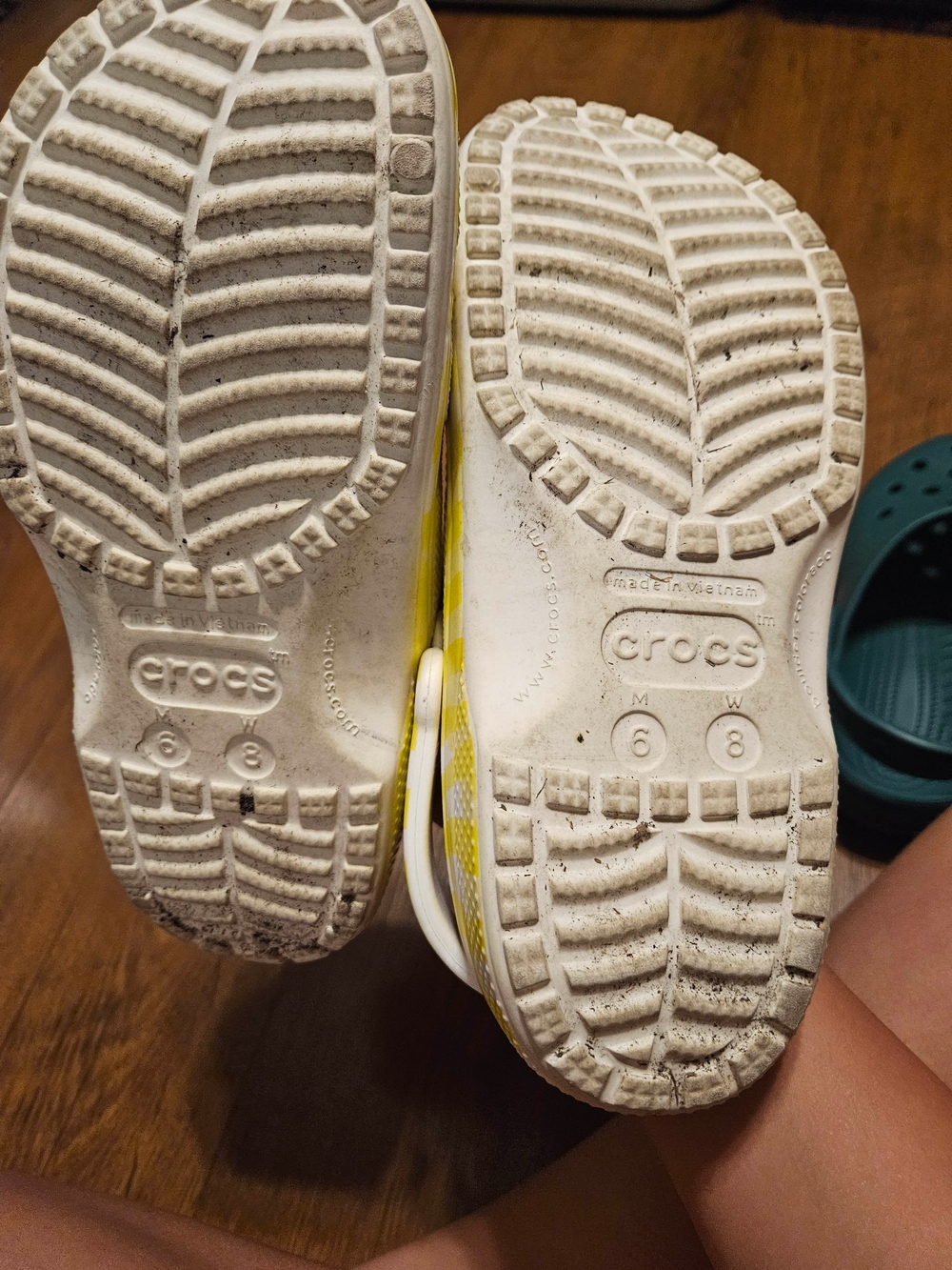 Croc Lot View 4